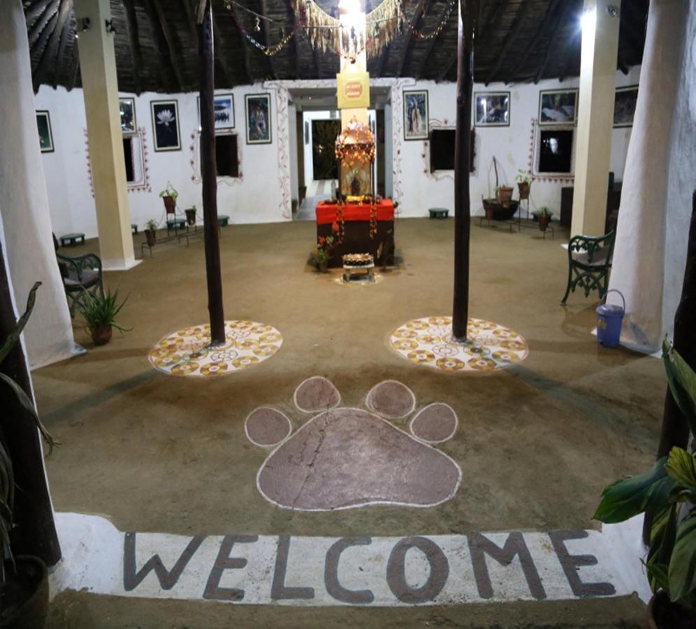 Kanha Village Eco Resort Exterior foto